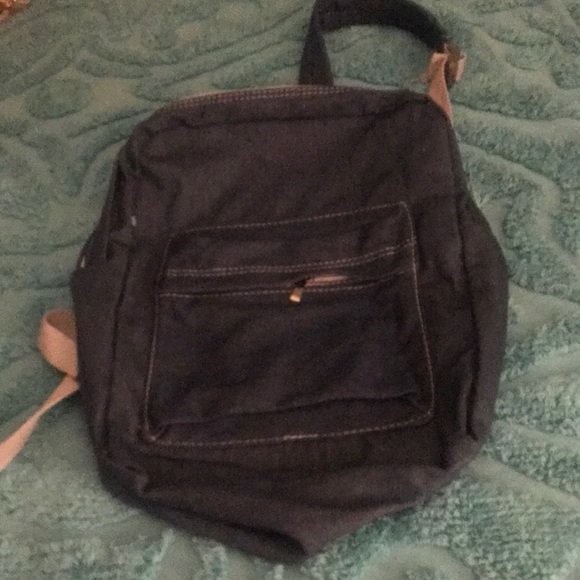 PURSES - Picture 7 of 7